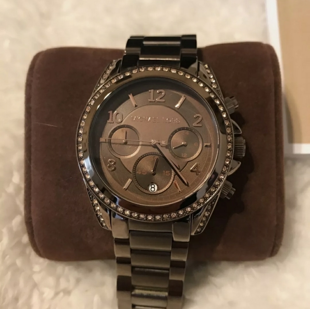 Michael Kors Blair Multi Function Brown #5493 - image 4